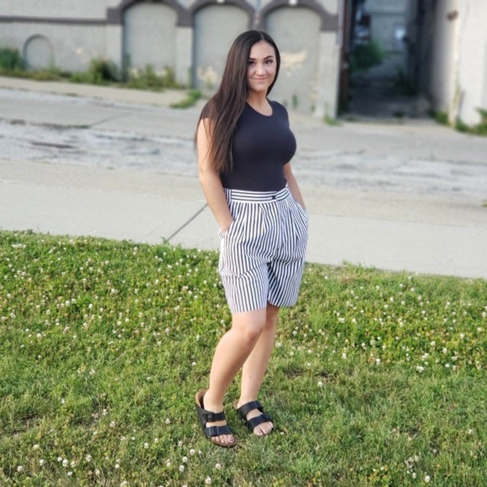 Vintage black and white stripe culottes 4/6‎